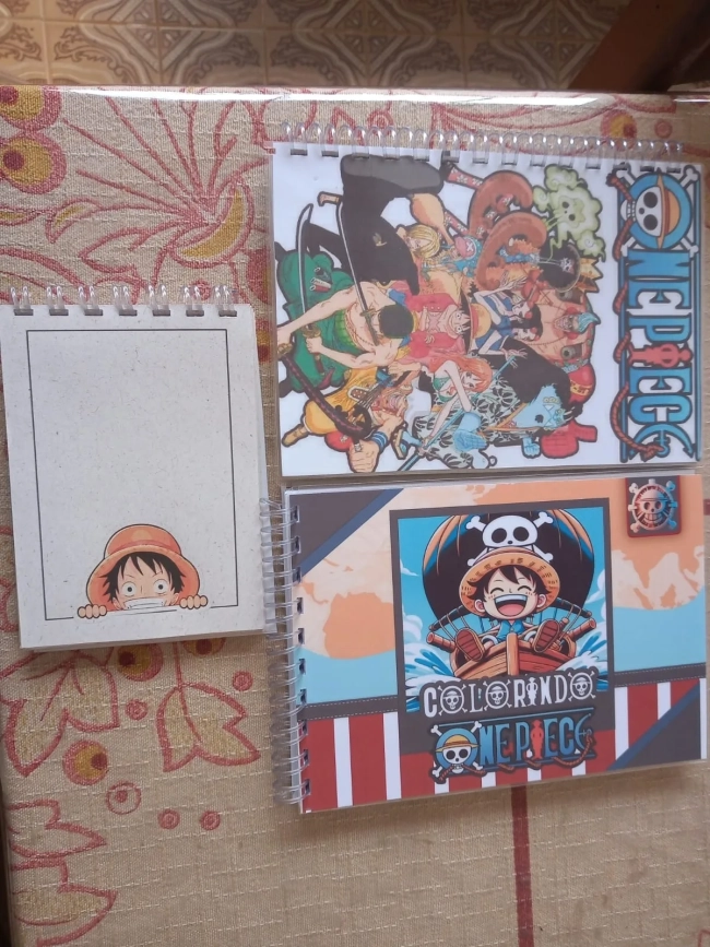 Cadernos personalizados personagens