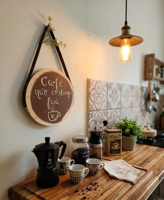 Placa Decorativa Cantinho do Café Madeira Pinus com Alça Courino 20cm
