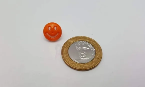 Aplique Botão de Carinha Feliz Laranja de 1,3cm - 20 unidade