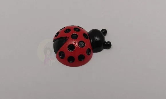 Aplique Joaninha em Resina de 2,6cm