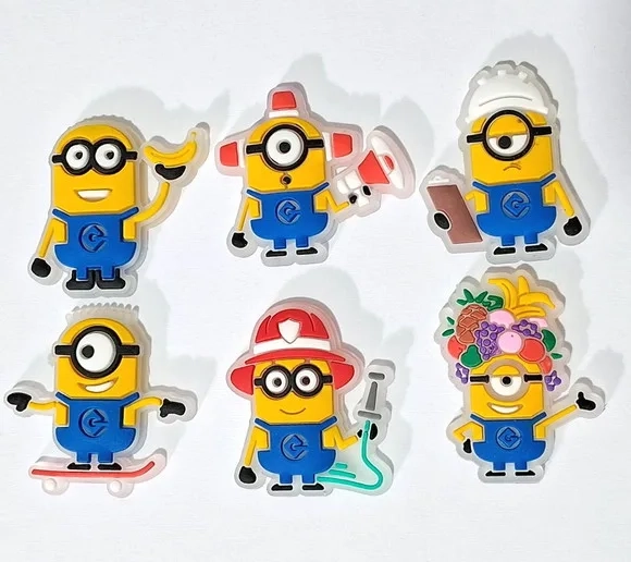 Aplique Minions Florescente Emborracha Pacotes com 9 Unidade