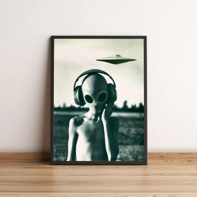 Quadro Alienígena com Fone Estilo Retrô Sci-Fi 2612