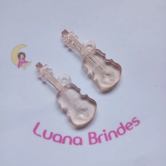 Violão Pingente Creme de Acrilico 5,3cm Pct 11 Unidades