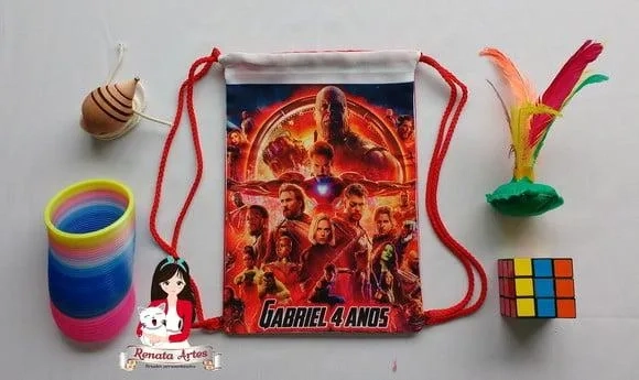 Mochila Brinquedos Retrô Tema Guerra Infinita