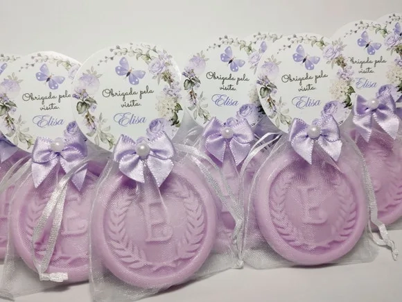 Lembrancinha de Nascimento: Sabonete Letra Personalizada