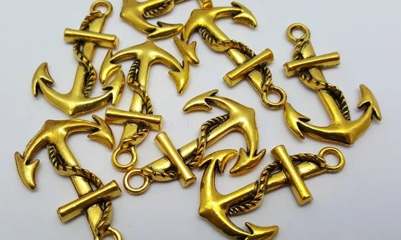 Pingente Âncora de Metal Dourado de 3,6cm Pacote com 10 Unid