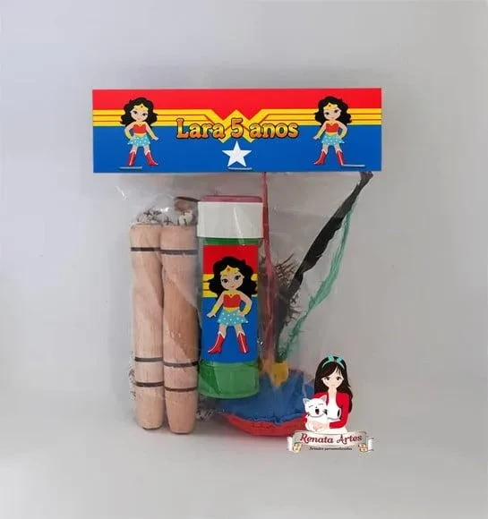 Kit Lembrancinha com Bolha de Sabão Mulher Maravilha Baby