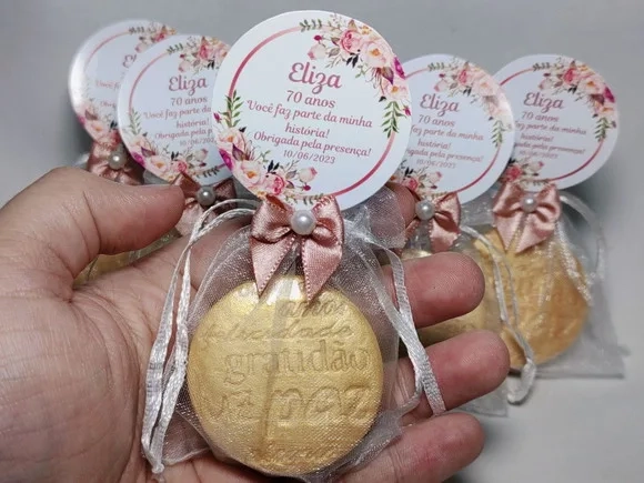 Lembrancinha 70 Anos: Sabonete Desejos de Gratidão P
