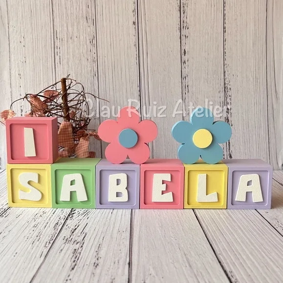 Decoração Bebê - Cubos 6x6cm Candy Ts + Dupla de Flor