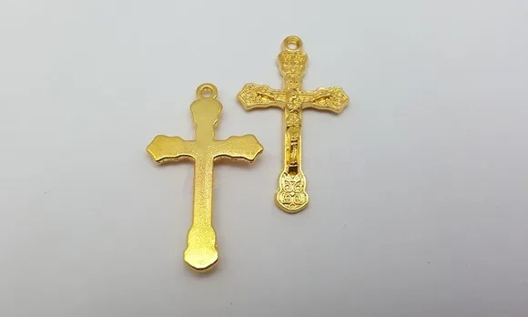 Pingente Crucifixo de Metal Dourado 2,9cm Pct C/10 Unidades