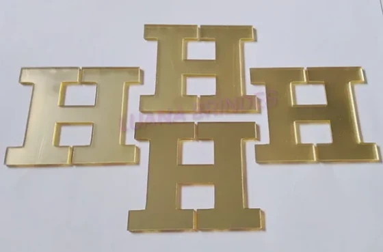 Aplique da Letra H em Acrílico Espelhado Dourado - 5cm