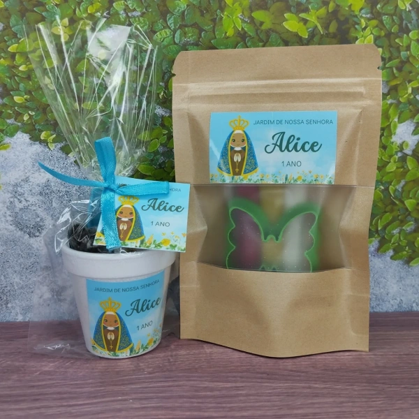 10 Uni. Kit Jardinagem + 10 Uni. Kit Massinha Zip Lock - Nossa Senhora de Aparecida, Nossa Senhora das Graças e etc - Informar o tema no chat da compra.