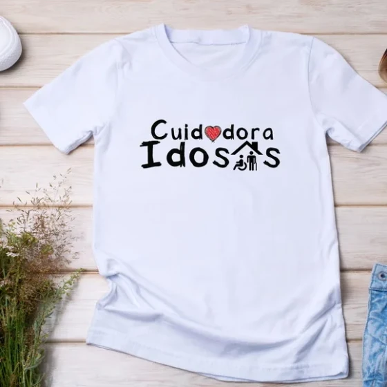 Camiseta Cuidadora de Idosos - Profissão de Amor