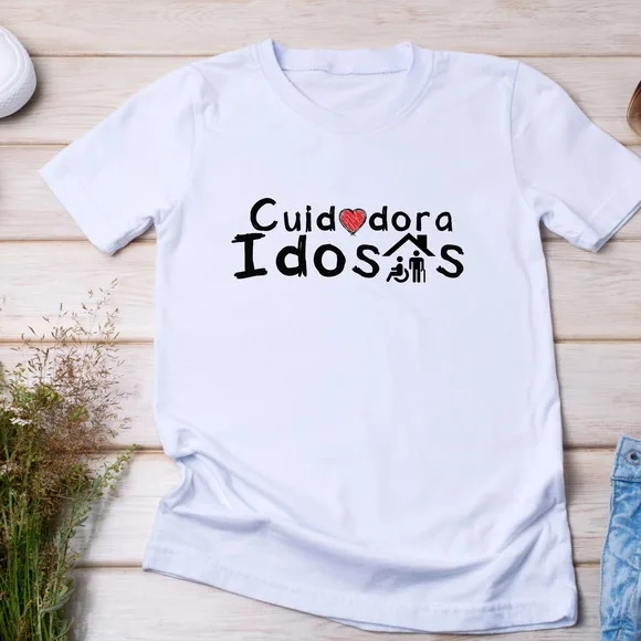 Camiseta Cuidadora de Idosos - Profissão de Amor