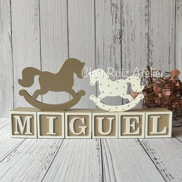 Decoração Bebê - Cubos 6x6cm + Cavalinho de Balaço