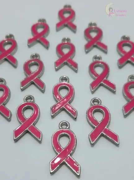 Pingente Outubro Rosa de Metal Prata - pct c/7 unid