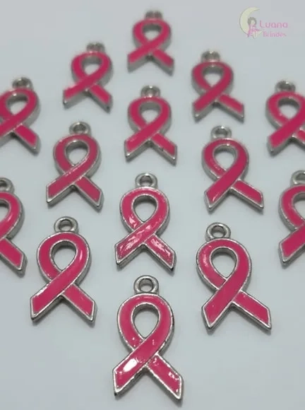 Pingente Outubro Rosa de Metal Prata - pct c/7 unid