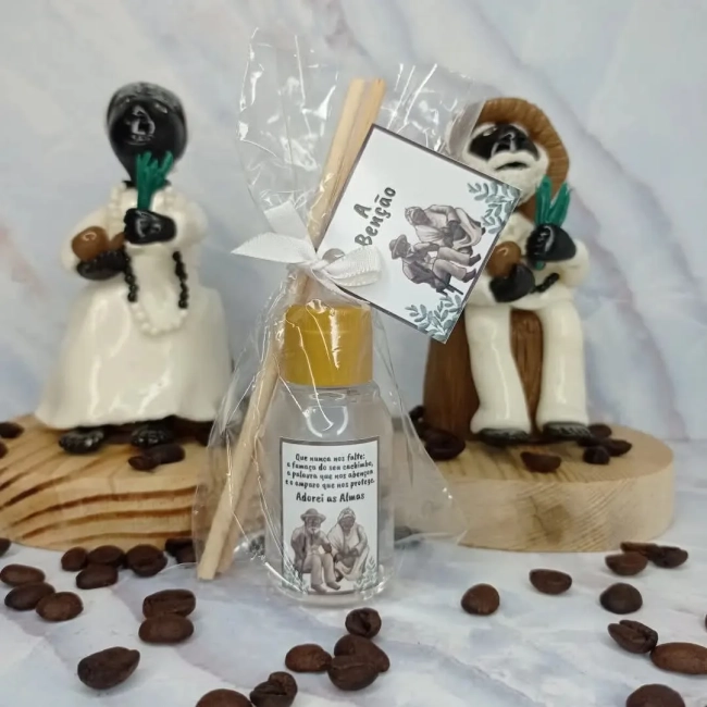 20 Unidades Mini Aromatizador Preto Velho e Preta Velha