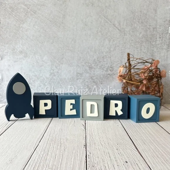 Astronauta- Cubos 6x6cm + Foguete Decoração Bebê