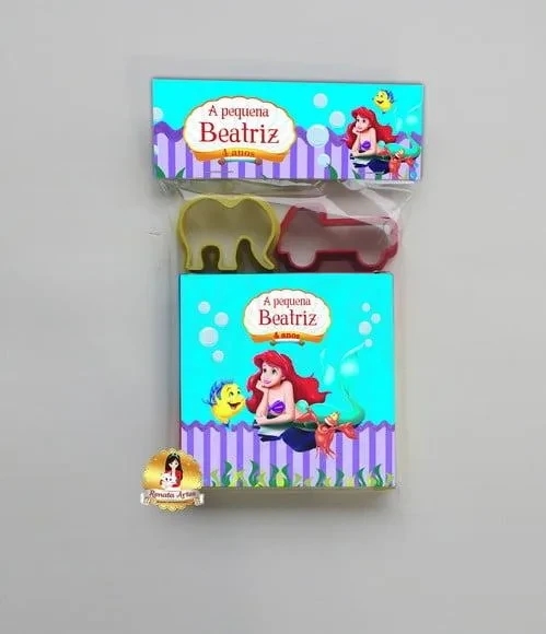 Massinha na Lapela Ariel