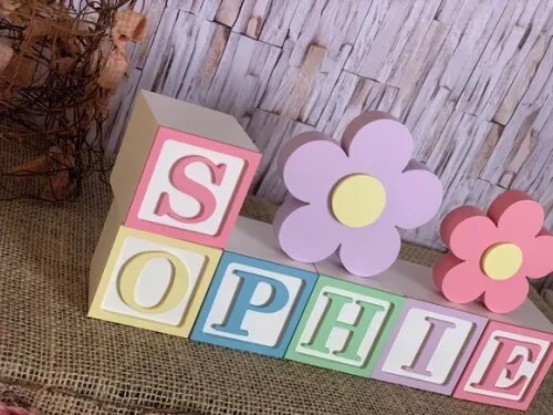 Decoração Bebê - Cubos 6x6cm Candy Ts + Dupla de Flor