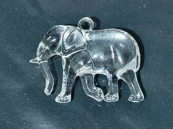 Pingente Elefante Acrílico 26mm Pacote com 15 Unidades