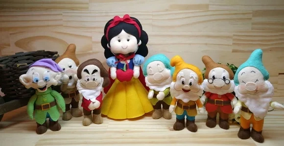 Branca de Neve e os 7 Anões de Feltro
