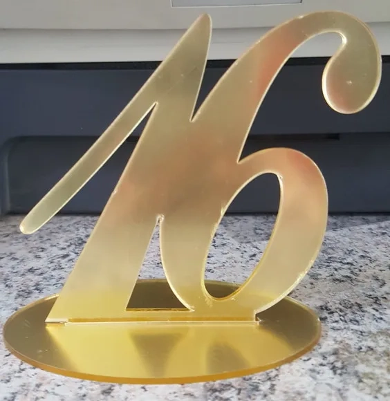 Topo de Bolo/mesa Numeros - 10 x 10 em Acrílico Espelhado
