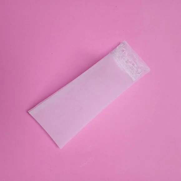 Saquinho de Renda Para Colocar Leque 6X30cm