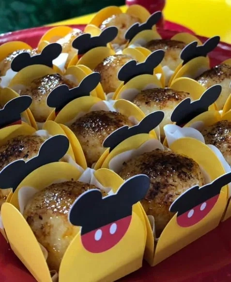 Forminha Personalizada de Doces Mickey 35 Unidades