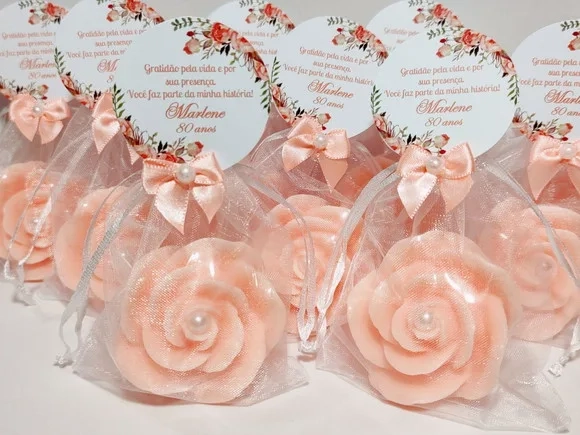 Lembrancinha de Aniversário 80 Anos: Sabonete Rosa Luxo