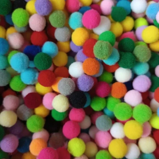 Pompom Bola de Fio Sintético Colorido 1cm Pct 100 Unidade