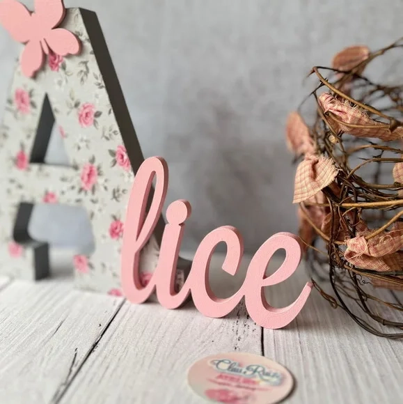 Nome em MDF Personalizado com Tecido para Quarto de Bebê - Letras Decorativas Infantis - Tema Jardim das Borboletas