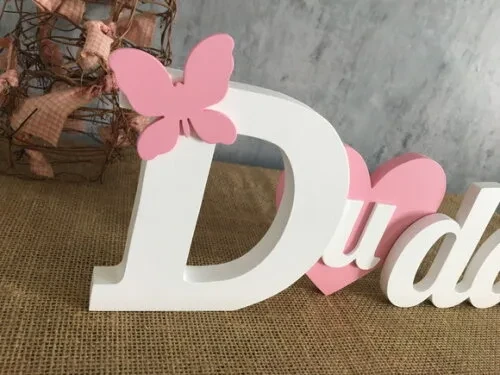Decoração Bebê - Letras em mdf - Linha Coração