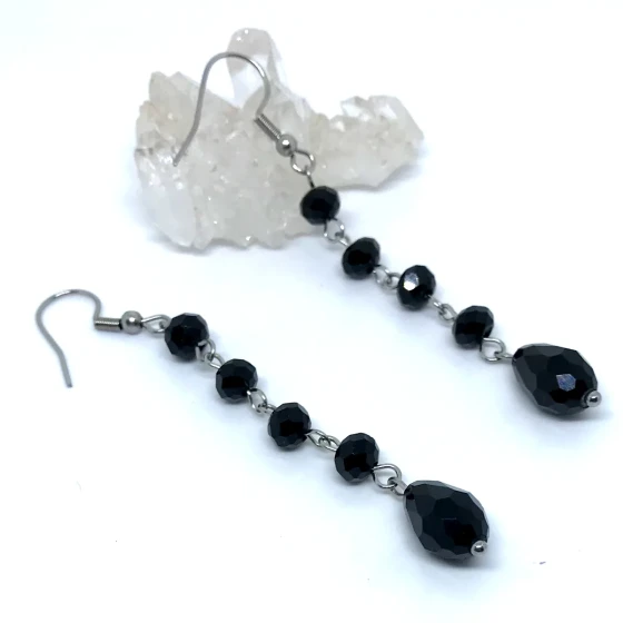 Brinco em Aço Inoxidável com Cristal Flat e Gota de Cristal Negro Facetado