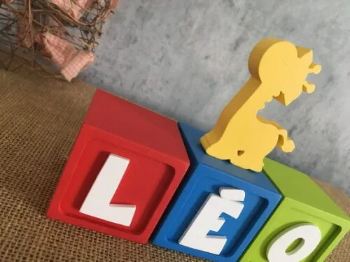 CUBOS POCOYO 6x6cm + Girafinha