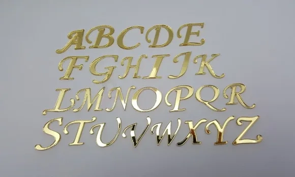 Aplique Letra Acrílico Espelhado Dourado de 2cm Pct 7 Unids