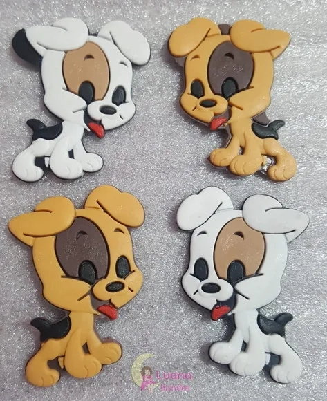 Aplique Cachorro Branco e Caramelo de borracha - pct c/8 uni