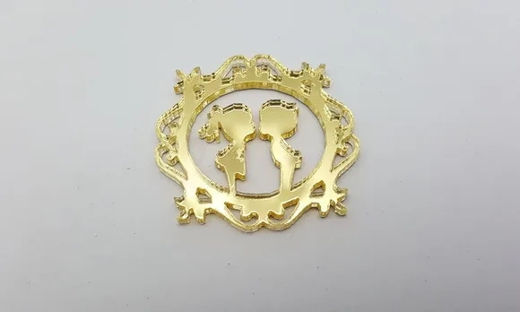 Aplique Casal Acrilico Espelhado Dourado de 2,8cm - 10 unid