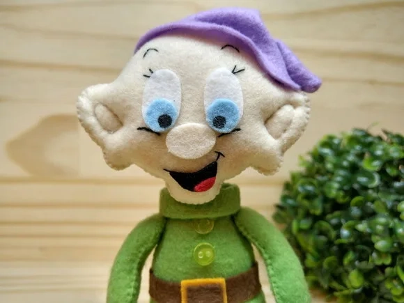 Dunga em Feltro - Branca de Neve e os 7 Anões