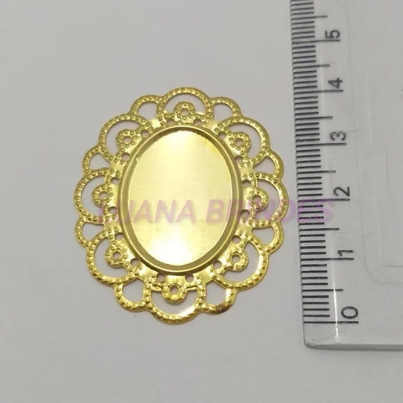 Tag Oval de Metal Dourado - pct com 10 unidades