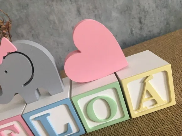 Cubos Decorativos MDF Personalizados Para Quarto de Bebê + Elefantinha + Coração