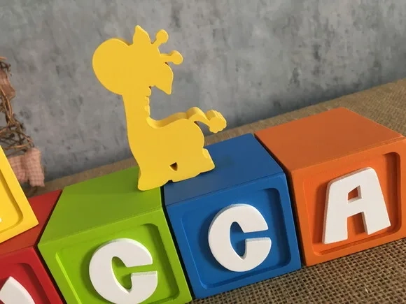 CUBOS POCOYO 6x6cm + Girafinha