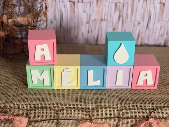 Cubos Decorativos Personalizados MDF Quarto de Bebê Tema Chuva de Amor Gotinha