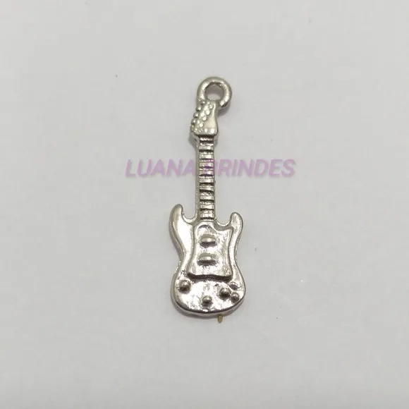 Pingente de Guitarra em Metal Prateado - pct com 10 unidades