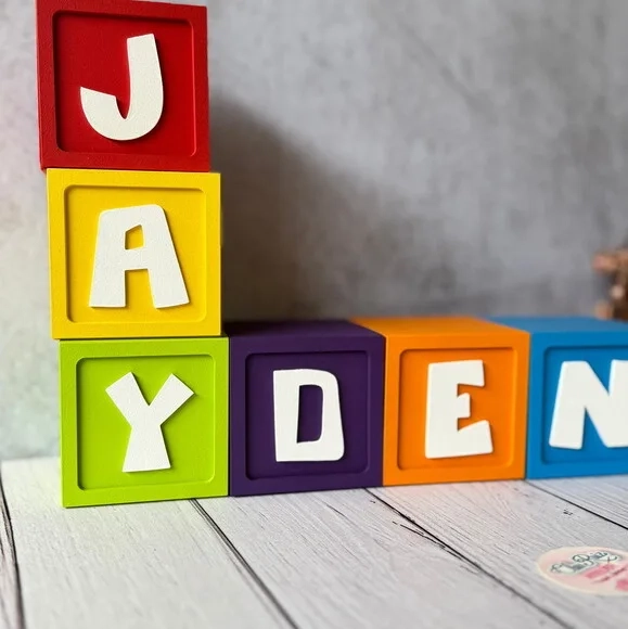 Pocoyo 8x8cm - Decoração de Festa Infantil
