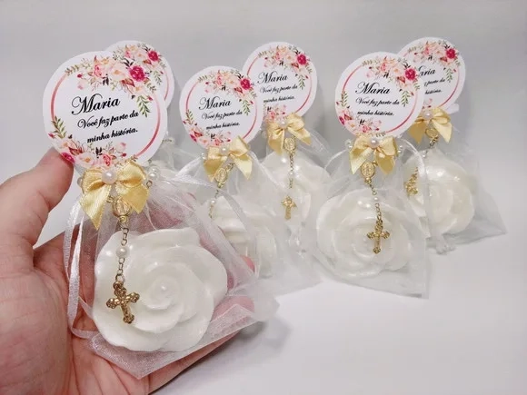 Lembrancinha 70 Anos: Sabonete Rosa Luxo com Mini Terço