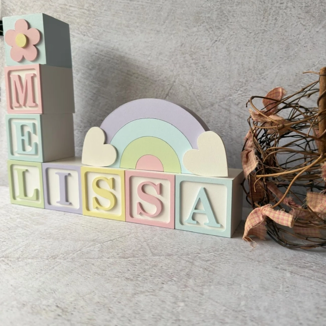 Kit Nome Bebê em Cubos de Madeira Personalizado e Arco-Íris Pastel