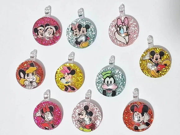 Pingente Mickey e Minnie Redondo 2cm de Resina Pacote com 10