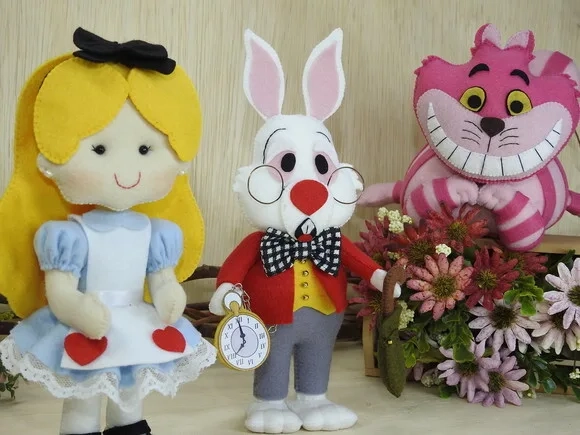 Kit Alice no País das Maravilhas em Feltro
